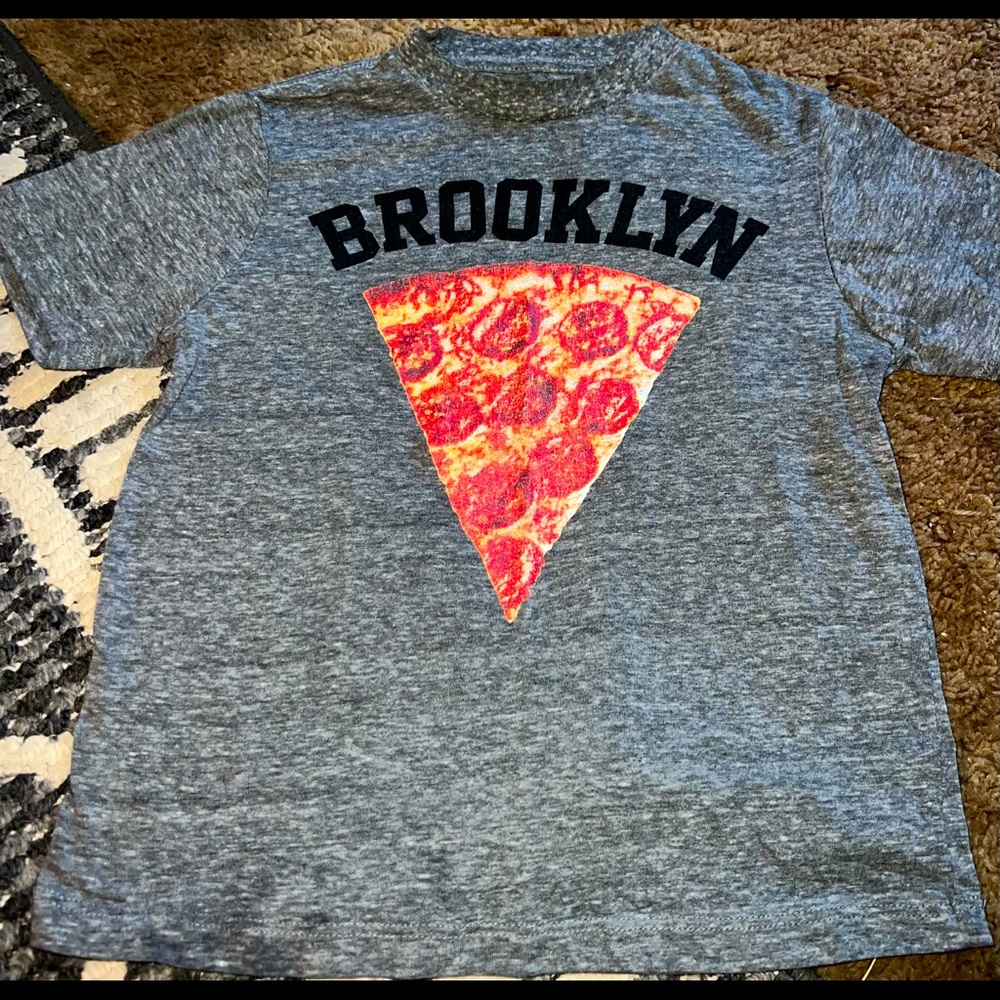 Lot of 6 Graphic Tees Boy’s Size 5-6 - Picture 8 of 13